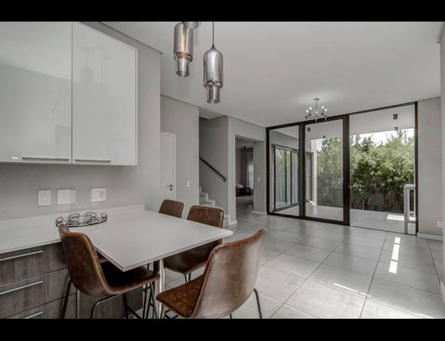 4 BEDROOM CLUSTER TO LET IN CRAIGAVON